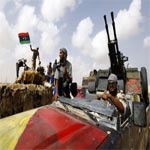 الطيران الليبي يقصف معاقل ثوار بن غازي