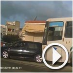 En vidéo : À Bizerte, un bus sans conducteur carambole des voitures et la SRTB réagit