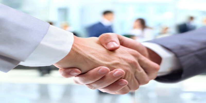 سويسرا: حرمان زوجين مسلمين رفضا المصافحة من الحصول على الجنسية