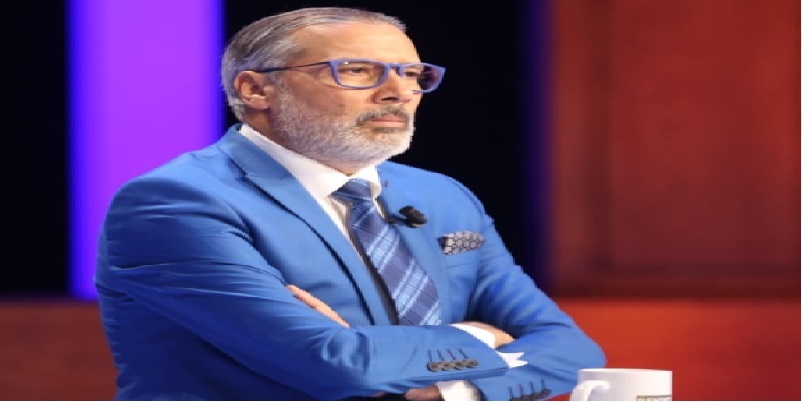 برهان بسيس: أتخيّل أن قيس سعيّد سعيد الآن بالكوميديا البرلمانية ويتمنى دوامها