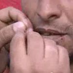 Après avoir cousu leurs bouches, les blessés de la Révolution menacent de coudre leurs yeux!