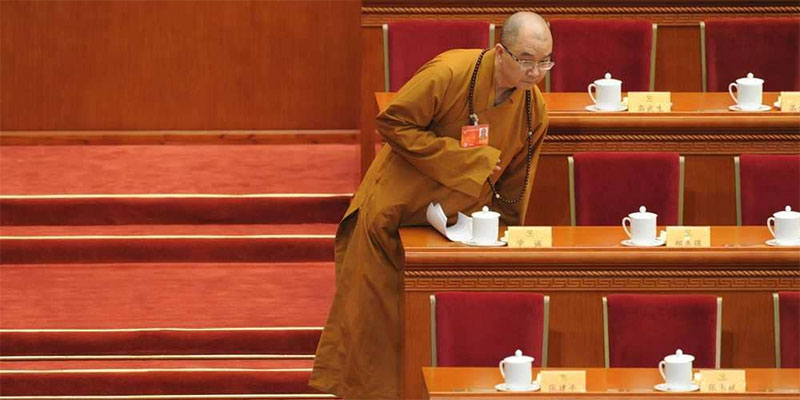 فضيحة '' استغلال راهبات '' تطيح أحد أكبر رهبان البوذية