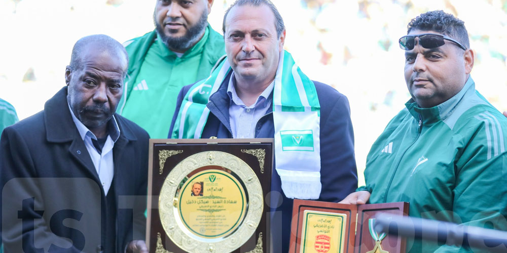 تكريم ثلّة من الوجوه اللامعة لفريق النصر الليبي من طرف رئيس النادي الإفريقي