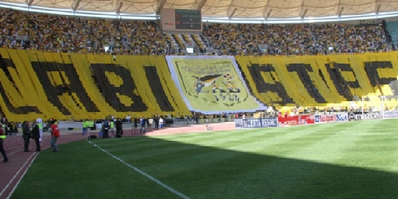 Heurts et violences après le match CAB-ST