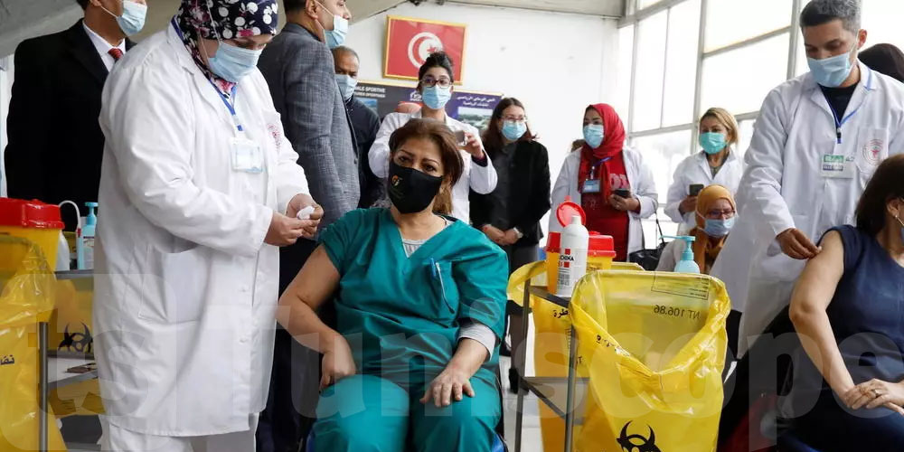 تم تطعيم 98.057 تونسيًا ضد فيروس كورونا ، خلال 24 يومًا