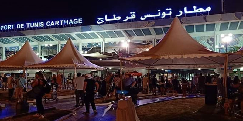خيام منتصبة أمام مطار قرطاج: وزير الداخلية يُعلّق