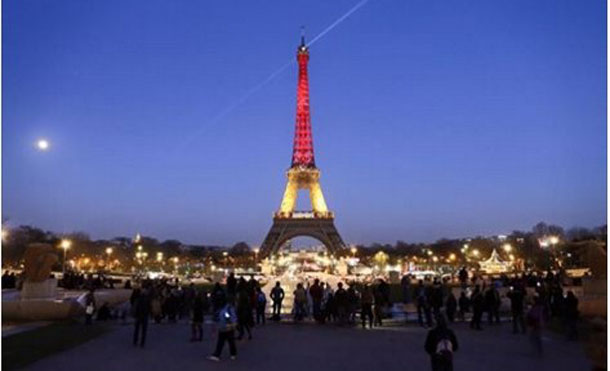Paris & Bruxelles unies : La Tour Eiffel s'illumine aux couleurs de la Belgique