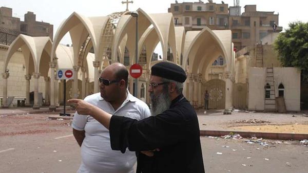 مقتل رجل دين قبطي في القاهرة 