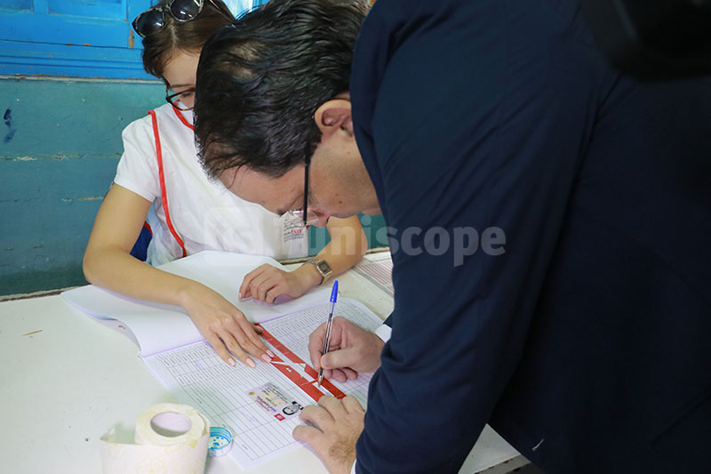 chahed-vote-150919-25.jpg