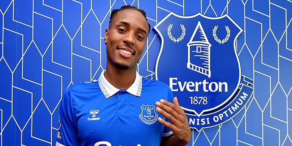 Youssef Chermiti, d'origine tunisienne, rejoint Everton