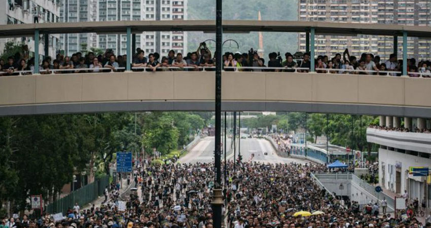 الصين :الآلاف ينظمون مسيرة ضد الحكومة في هونغ كونغ