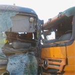 Un mort dans une collision entre un camion et un bus à Sfax