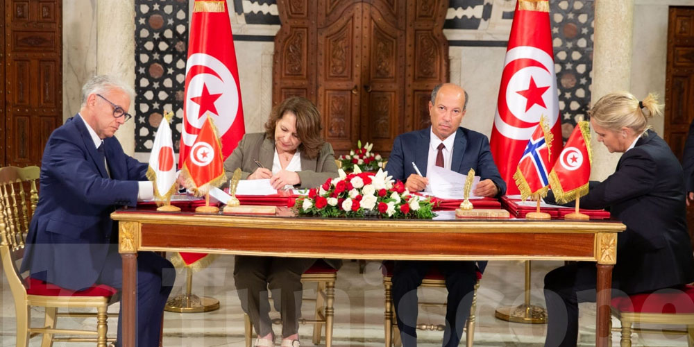 عاجل : توقيع اتفاقيتين حول انتاج الكهرباء من الطاقة الشمسية الفولطاضوئية بقصر الحكومة