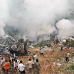 Crash d'avion en Inde : 160 morts et 6 survivants