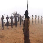 تنظيم داعش ينشر صور إعدام بالرصاص لعشرات الجنود العراقيين