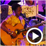 En vidéo : Suite à son retard, Lauryn Hill avait viré un fan lors du concert de Chicago