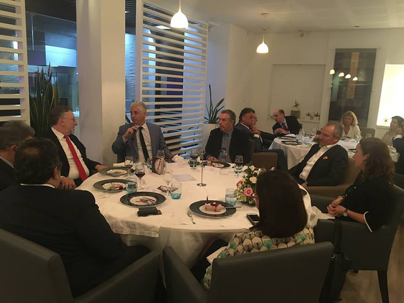 debat-091018-4.jpg