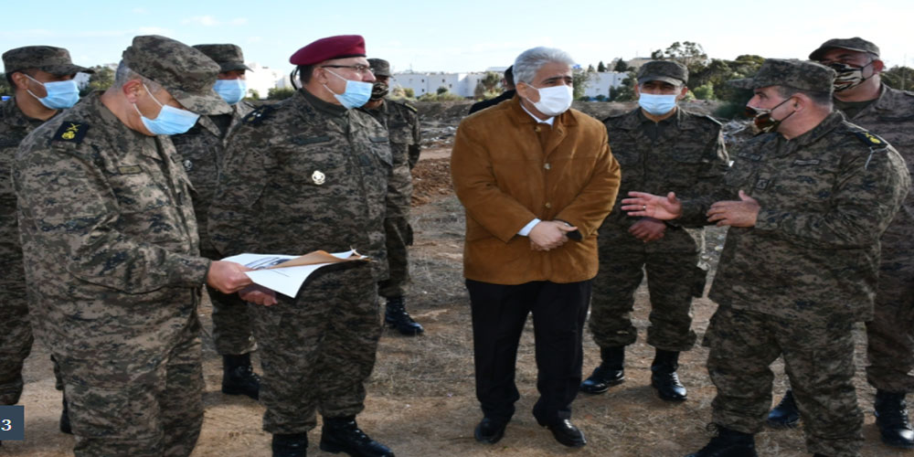 وزير الدفاع الوطني يؤدي زيارة تفقد إلى القاعدة العسكرية ببوفيشة