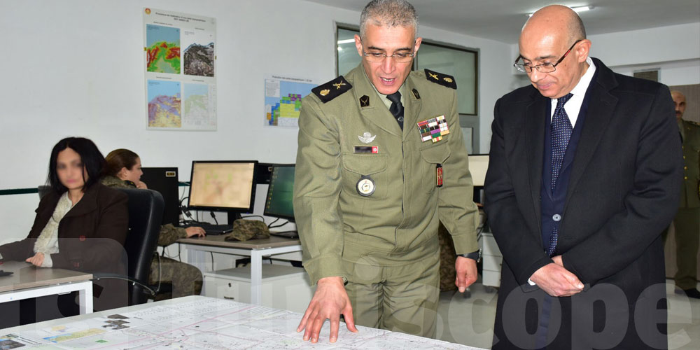 وزير الدفاع يزور المركز الوطني لرسم الخرائط والاستشعار عن بعد