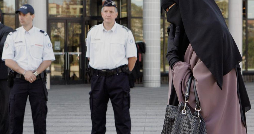يبدأ غداً..مسلمات الدنمارك يتحدين قرار حظر النقاب