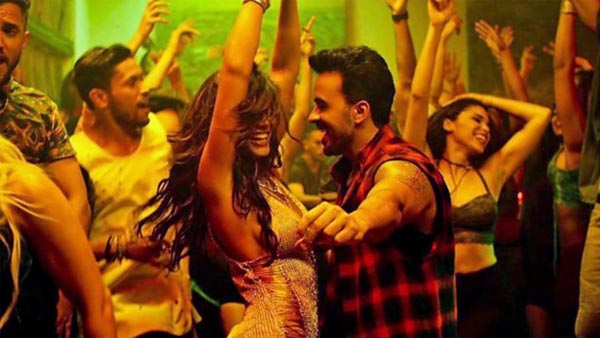 بالفيديو: أثار جدلا كبيرا...امرأة منقّبة ترقص على أنغام ''ديسباسيتو'' في مكان عام 