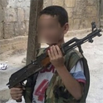 B.Belhadj Hmida appelle les autorités à empêcher une mère et ses enfants de partir en Syrie