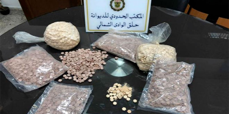 La douane met en échec deux opérations de contrebande de 12 400 comprimés d’ecstasy