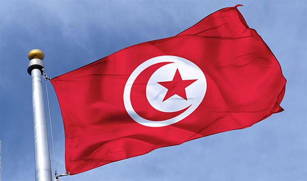 Un inconnu retire le drapeau national du haut du siège de la délégation de la Mornaguia