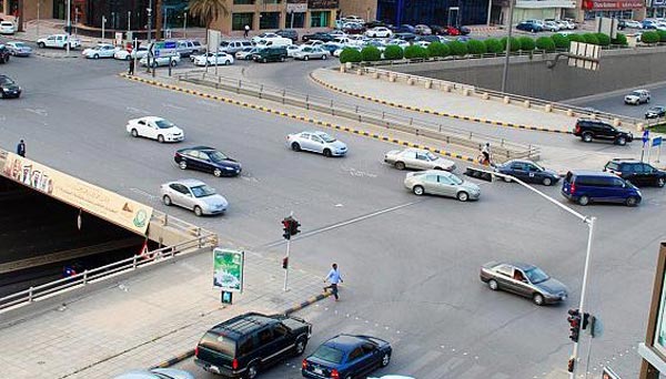 دبي: امرأة ترتكب 19 مخالفة سرعة خلال ساعة