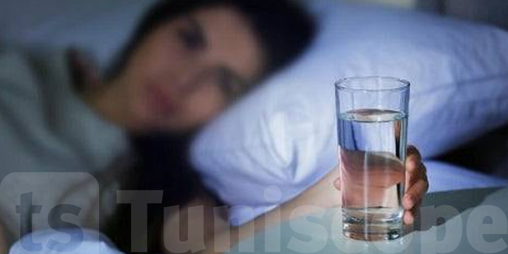 كاس الماء بجنب الفرش...ينجّم يكون خطر على صحّتك