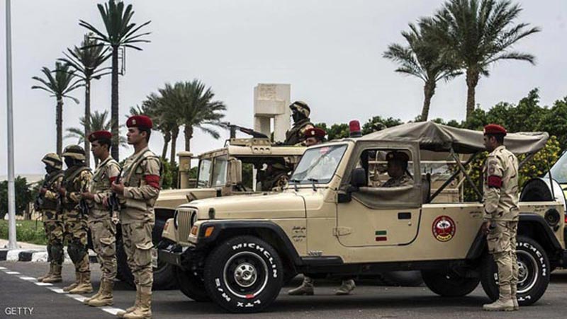 الجيش المصري يقضي على 4 إرهابيين ويخسر 3 من عسكرييه