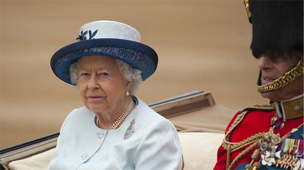 الملكة إليزابيث: الأمة بأكملها مصدومة لما حدث في هجوم مانشستر