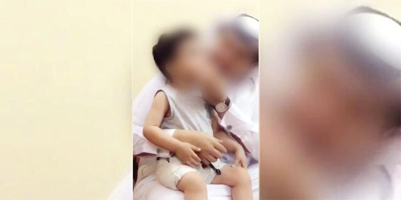 الشرطة السعودية تنقذ طفلا عمره 3 سنوات أُجبر على تدخين السجائر