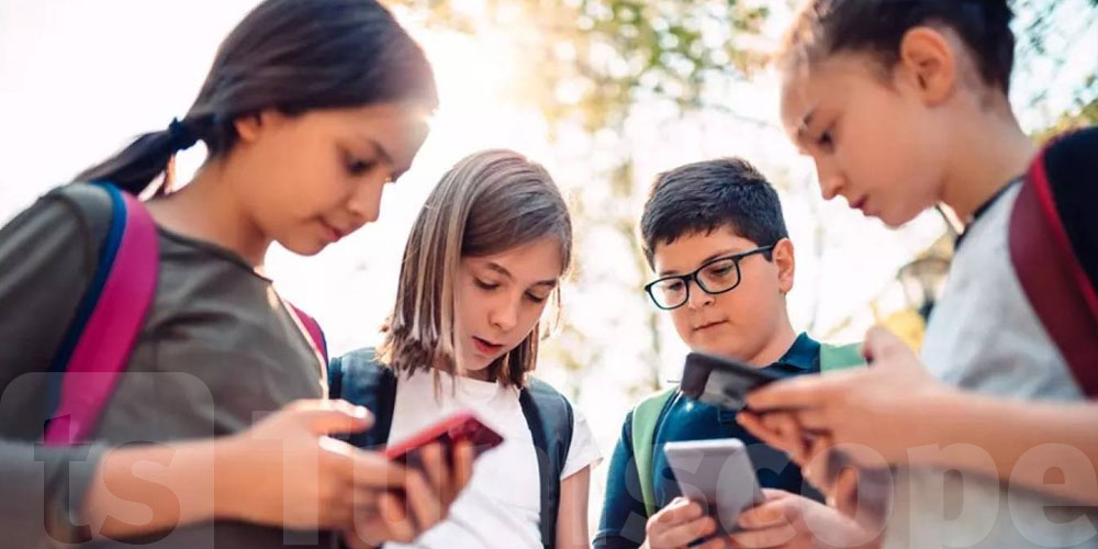 Tunisie : plus de 90 % des enfants ont accès à un smartphone et à Internet