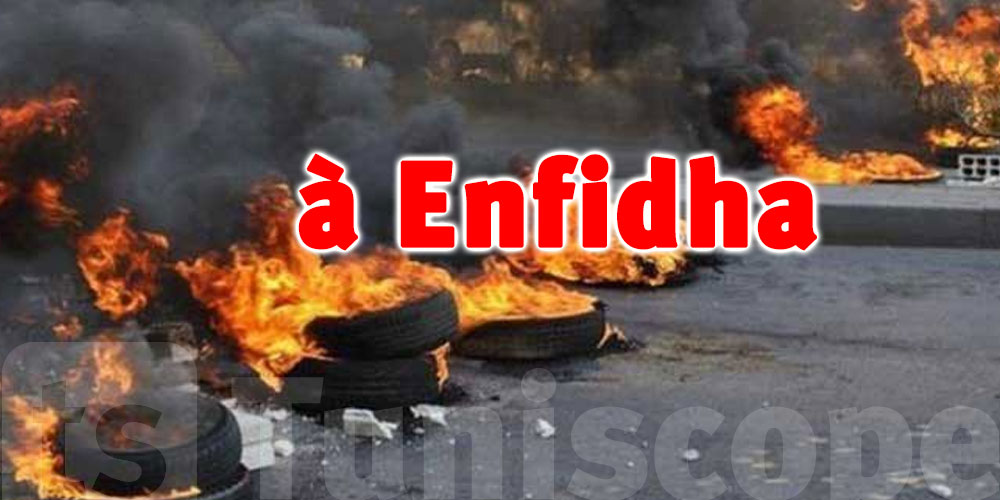 Des manifestants bloquent la route d’Enfidha