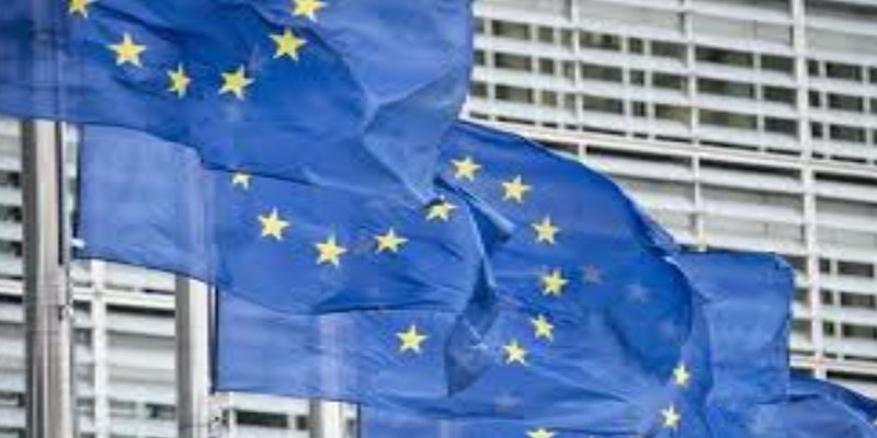 الإمارات وعُمان مهددتان بالانضمام إلى لائحة أوروبا للملاذات الضريبية