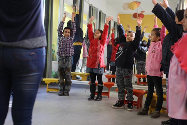 En photos : Magnifique cours d’éveil musical pour les enfants d’une école primaire