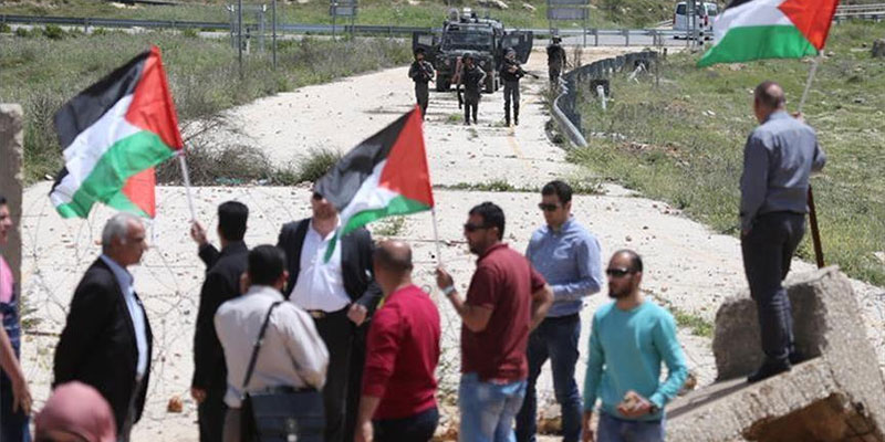 الجيش الإسرائيلي يغلق بوابات جامعة فلسطينية جنوبي الضفة