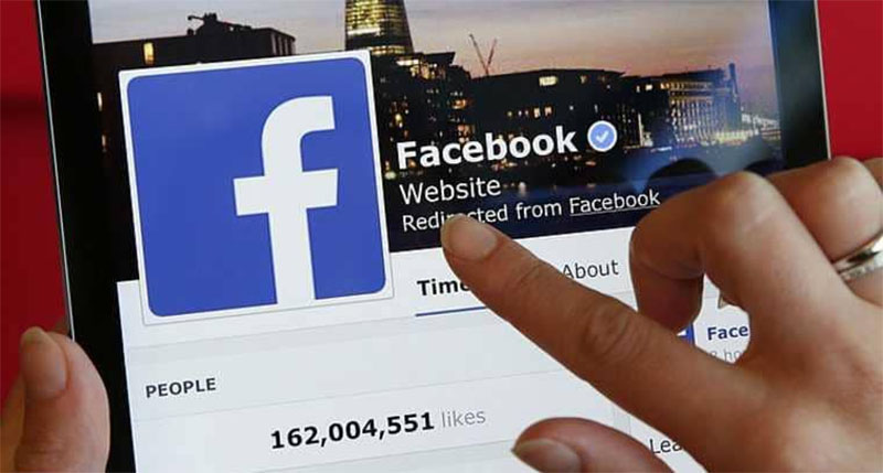 خلل مفاجئ في موقع فيسبوك  يمنع الدخول أو تغيير كلمة المرور