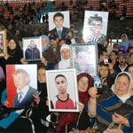 Les familles des martyrs et blessés de la Révolution quittent la conférence de presse 