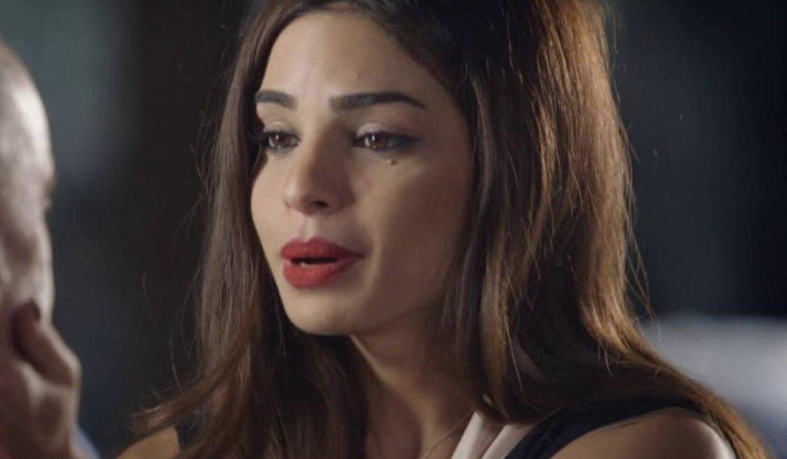بالفيديو: خطأ مضحك في مسلسل لبناني.. ماذا حصل في ثوان!