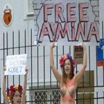 Les Femen manifestent seins nus devant l’ambassade de Tunisie à Varsovie