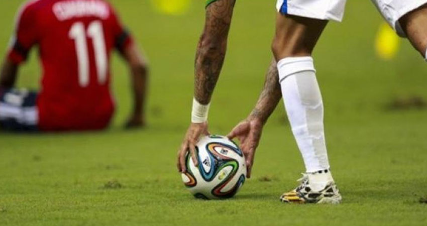 الفيفا يقر تعديلات جديدة في قوانين كرة القدم