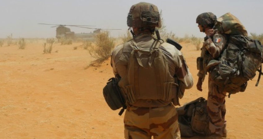 مقتل جنديين فرنسيين خلال عملية تحرير رهائن في بوركينا فاسو