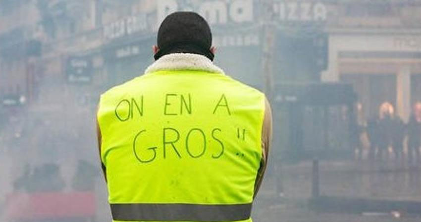 فرنسا.. انقسام وخفوت في احتجاجات ‘السترات الصفر’