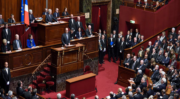 البرلمان الفرنسي يقر قانون مكافحة الارهاب المثير للجدل
