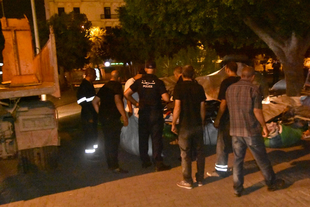 عاجل : تحرير ساحات برشلونة و المنجي بالي وانهج المحطة و اسبانيا