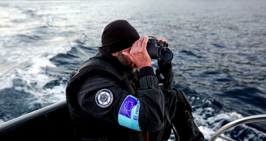 ضباط الوكالة الأوروبية لحرس الحدود والسواحل في سواحل تونس