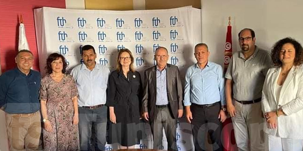 وفد عن جامعة النزل يلتقي نورالدين الطبوبي