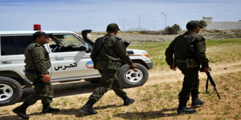 مدنين وتطاوين: القبض على 17 شخصا من أجل اجتياز الحدود البرية خلسة